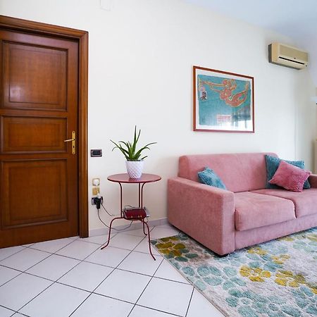 La Casa Di Azzurra Centro Citta Appartamento Fino A 4 Posti Letto E 2 Bagni 포자 외부 사진