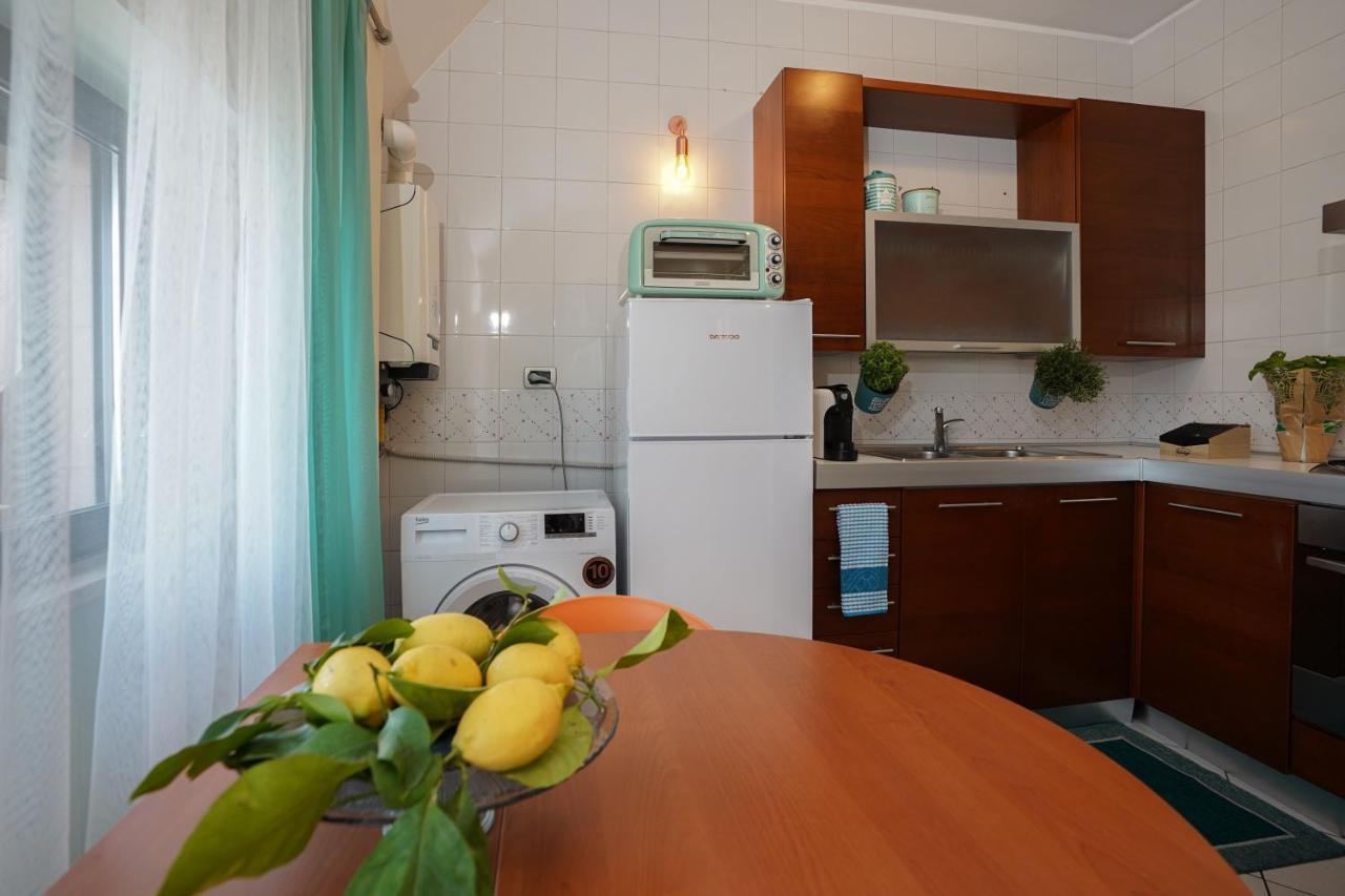 La Casa Di Azzurra Centro Citta Appartamento Fino A 4 Posti Letto E 2 Bagni 포자 외부 사진