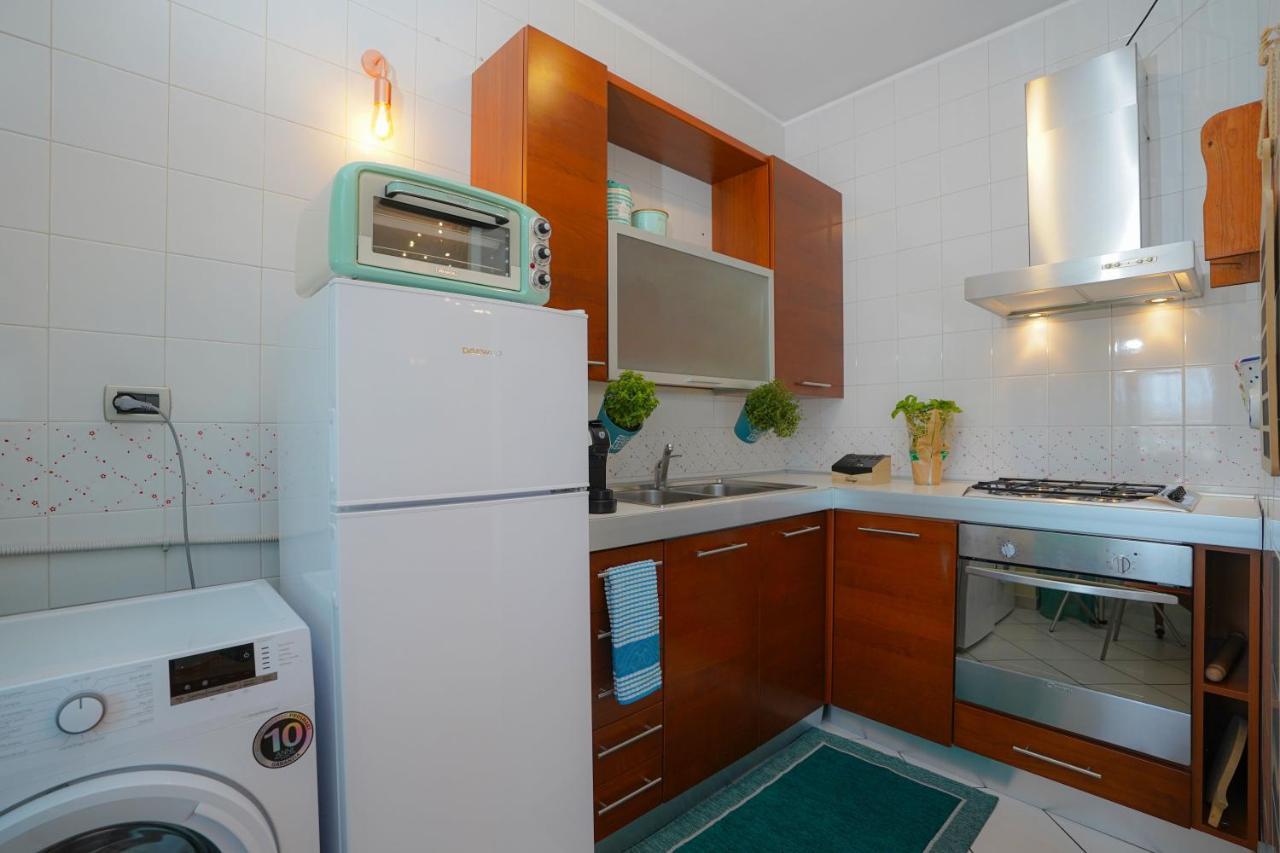 La Casa Di Azzurra Centro Citta Appartamento Fino A 4 Posti Letto E 2 Bagni 포자 외부 사진