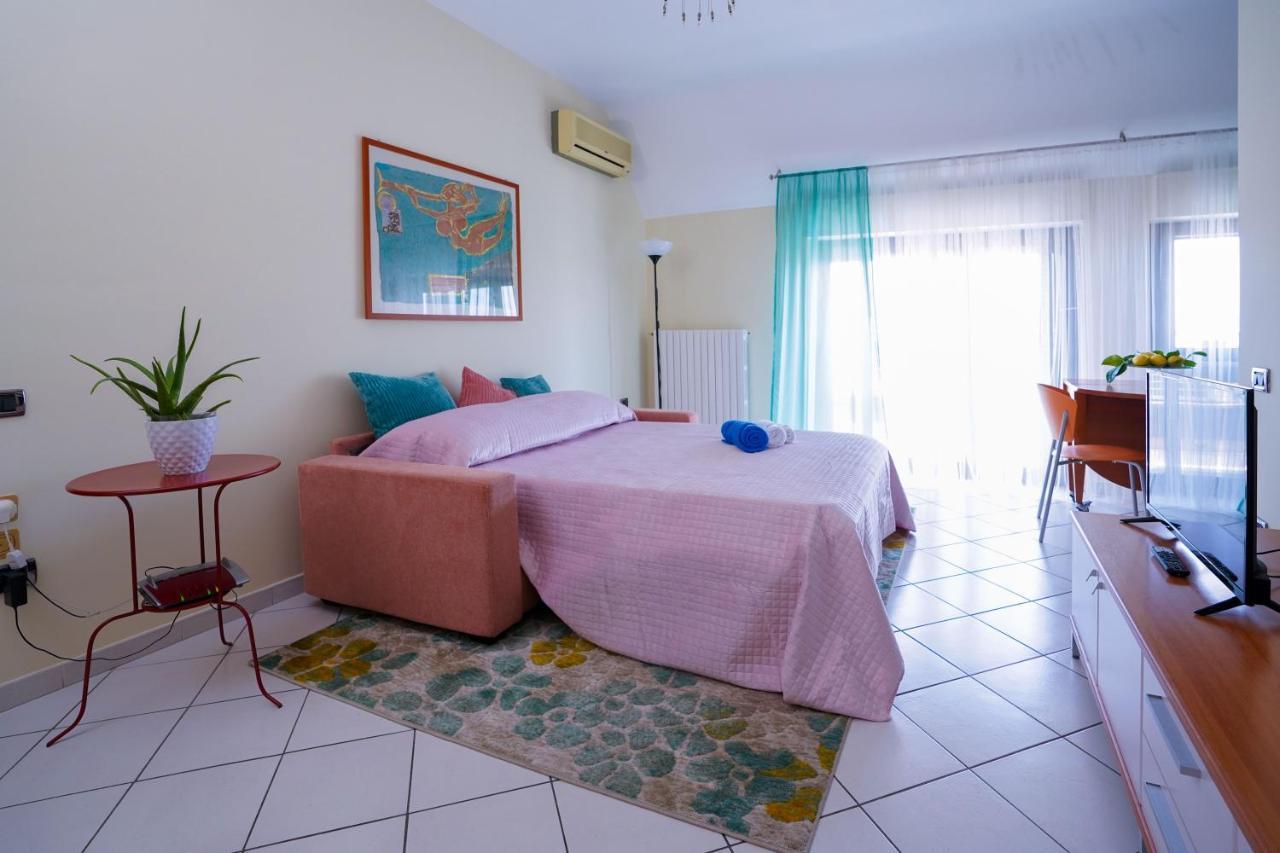 La Casa Di Azzurra Centro Citta Appartamento Fino A 4 Posti Letto E 2 Bagni 포자 외부 사진