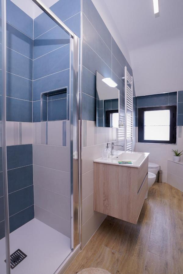 La Casa Di Azzurra Centro Citta Appartamento Fino A 4 Posti Letto E 2 Bagni 포자 외부 사진