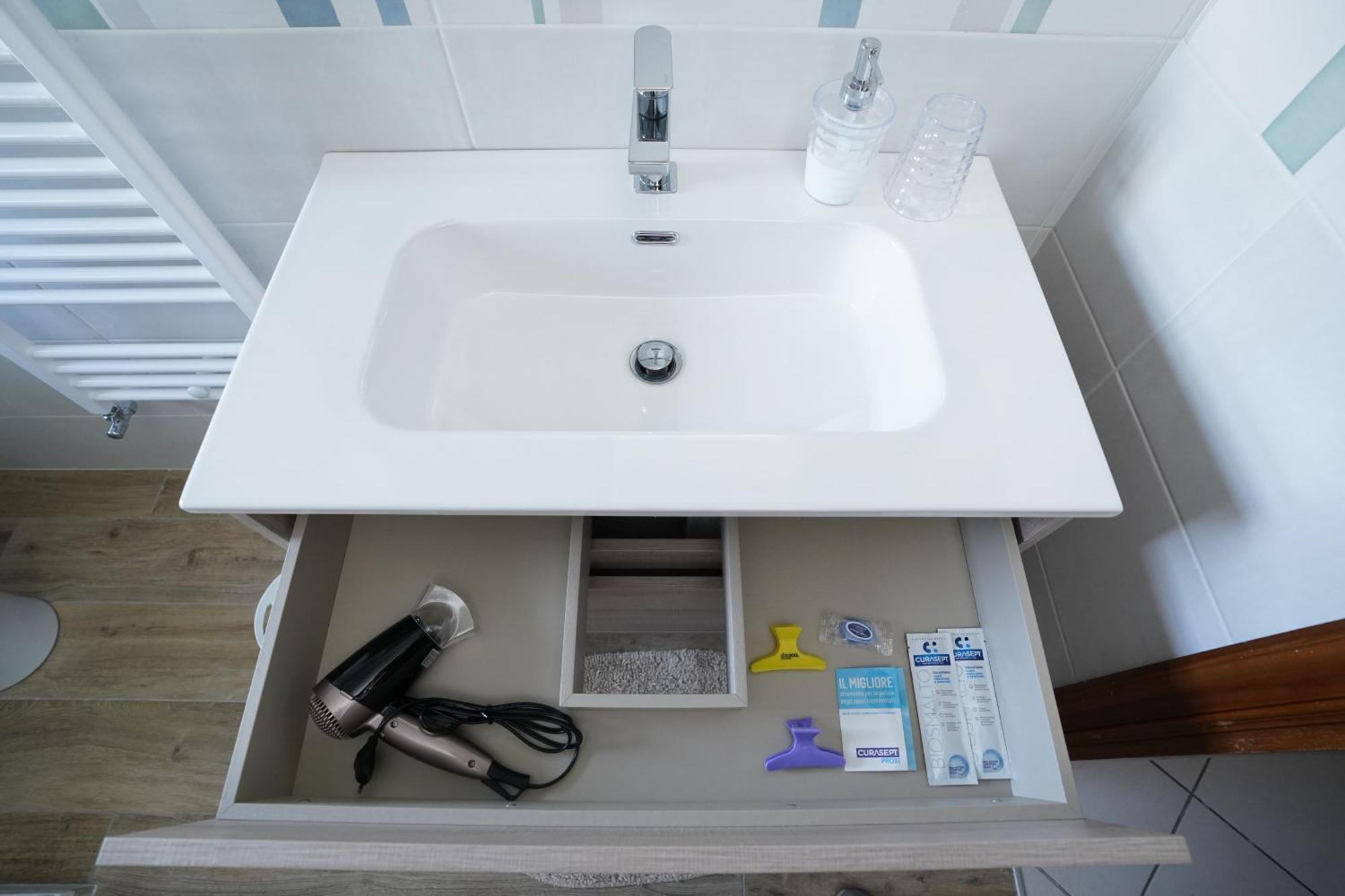 La Casa Di Azzurra Centro Citta Appartamento Fino A 4 Posti Letto E 2 Bagni 포자 외부 사진