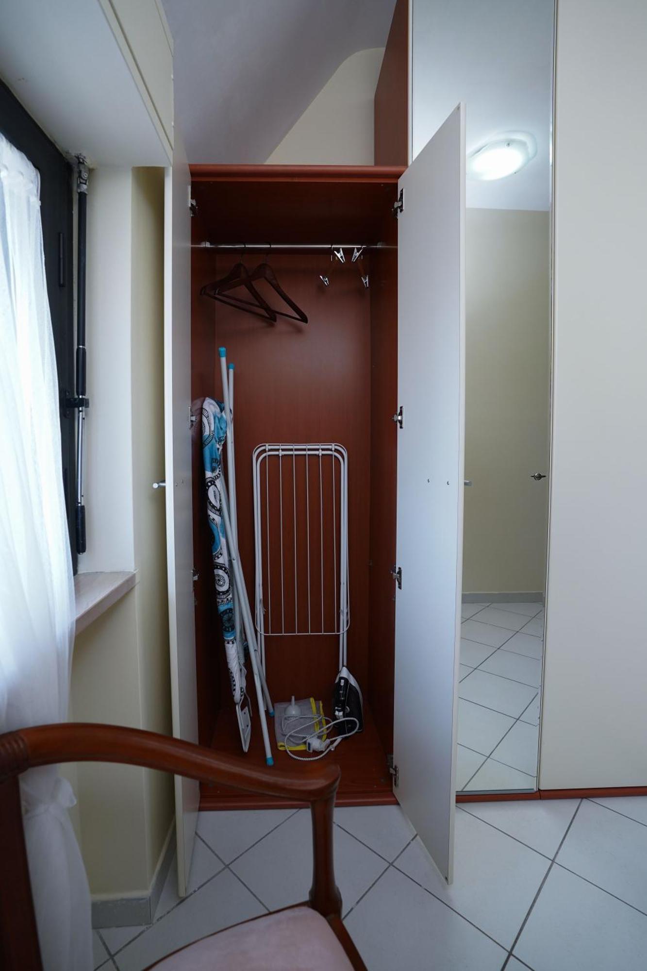 La Casa Di Azzurra Centro Citta Appartamento Fino A 4 Posti Letto E 2 Bagni 포자 외부 사진