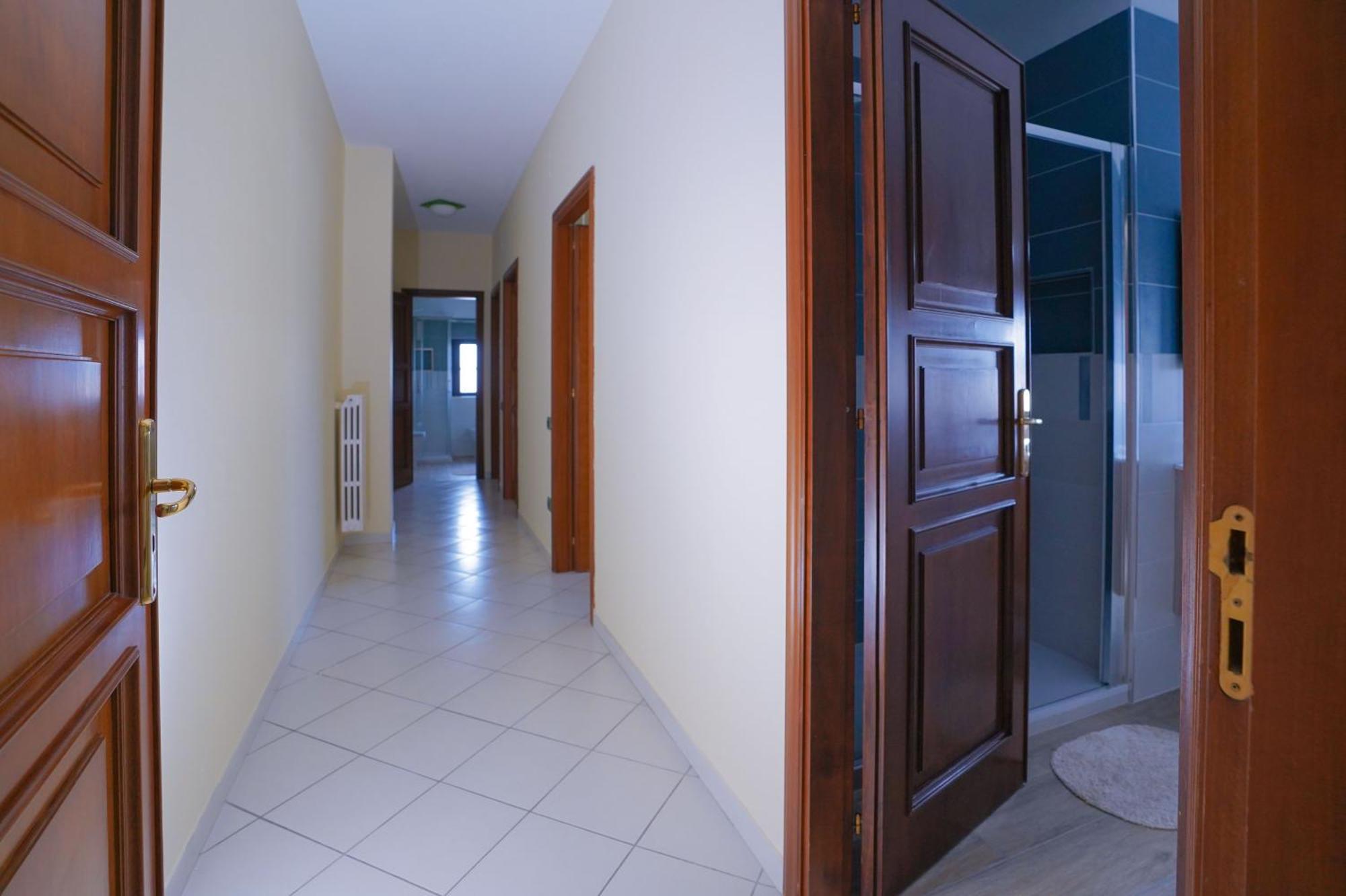 La Casa Di Azzurra Centro Citta Appartamento Fino A 4 Posti Letto E 2 Bagni 포자 외부 사진